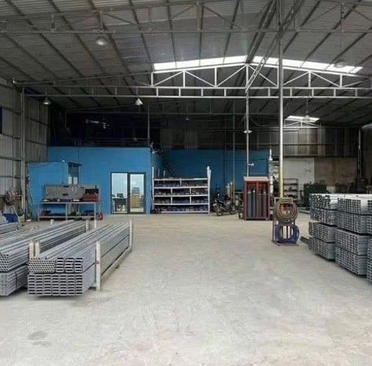 Cho thuê kho xưởng mặt đường QL1A Thới An, Quận 12, 600m2 giá tốt