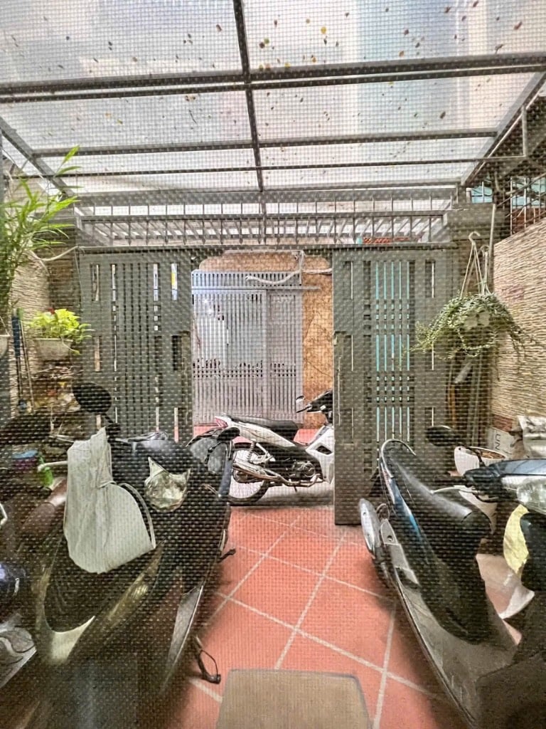 Bán nhà Trung Kính Cầu Giấy, 50m², 5 tầng, ô chờ thang máy, giá chỉ 11 tỷ