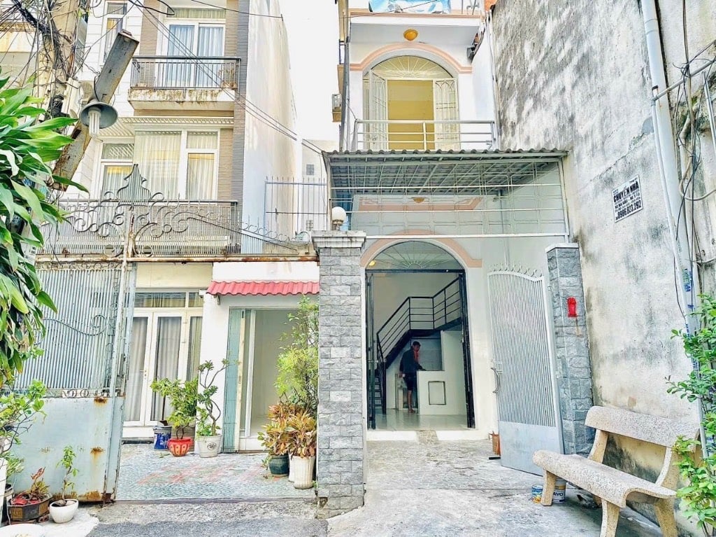 Cho thuê nhà Hoàng Hoa Thám Bình Thạnh, 40m2, 3PN, giá chỉ 13,9 triệu
