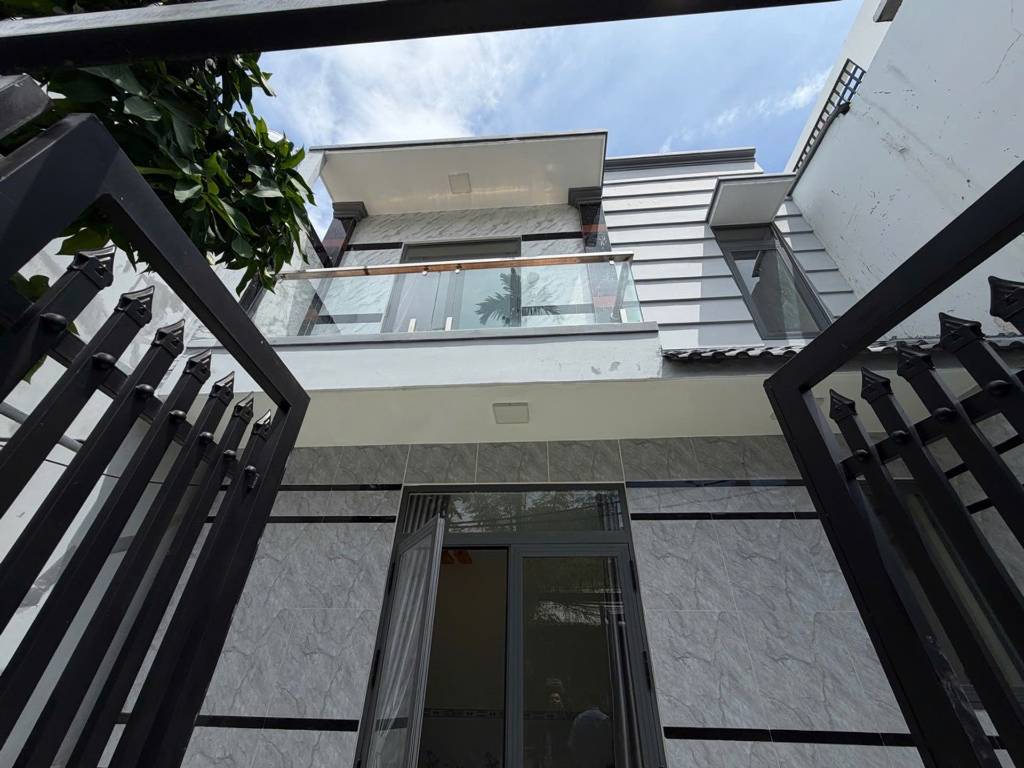 BÁN NHÀ HIỆP BÌNH THỦ ĐỨC, 102M2 NGANG 6M CỰC ĐẸP, NHÀ MỚI, HẺM Ô TÔ TRÁNH, GIÁ 6,5 TỶ
