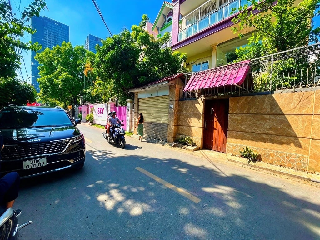 BÁN CĂN BIỆT THỰ SÂN VƯỜN ĐẲNG CẤP NHẤT TÂY HỒ, DT 345M2 3 TẦNG MẶT TIỀN 20M-GIÁ 153.9 TỶ
