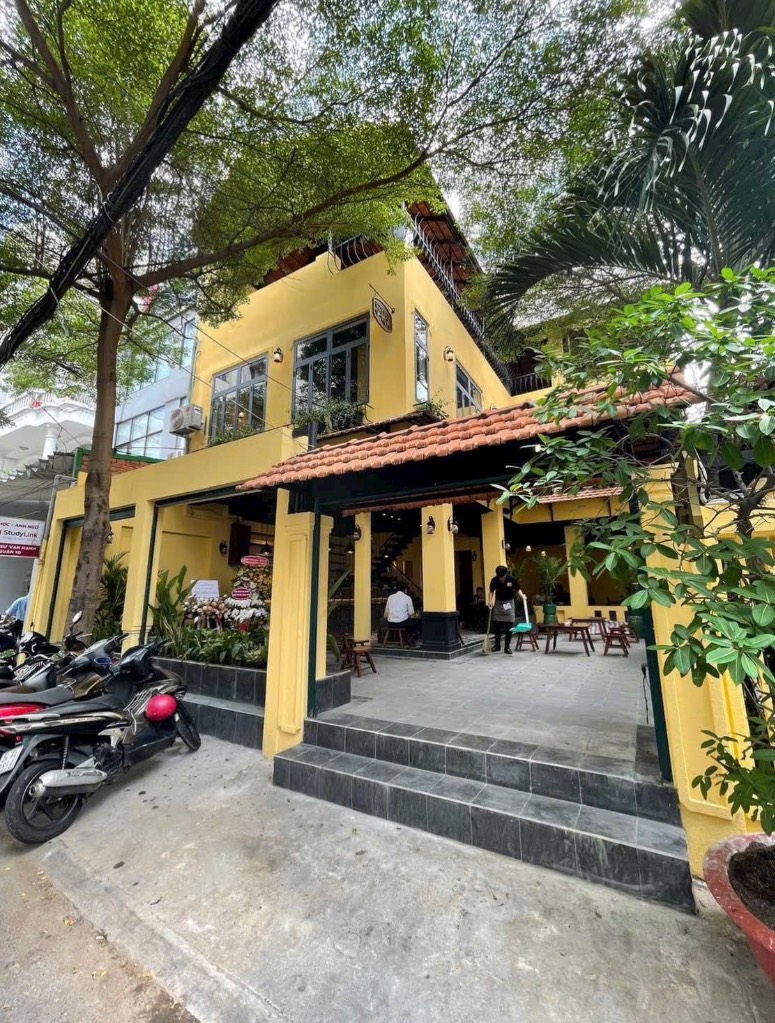 Cho thuê biệt thự Sư Vạn Hạnh Quận 10, 300m2, 2 mặt tiền, giá 115 triệu
