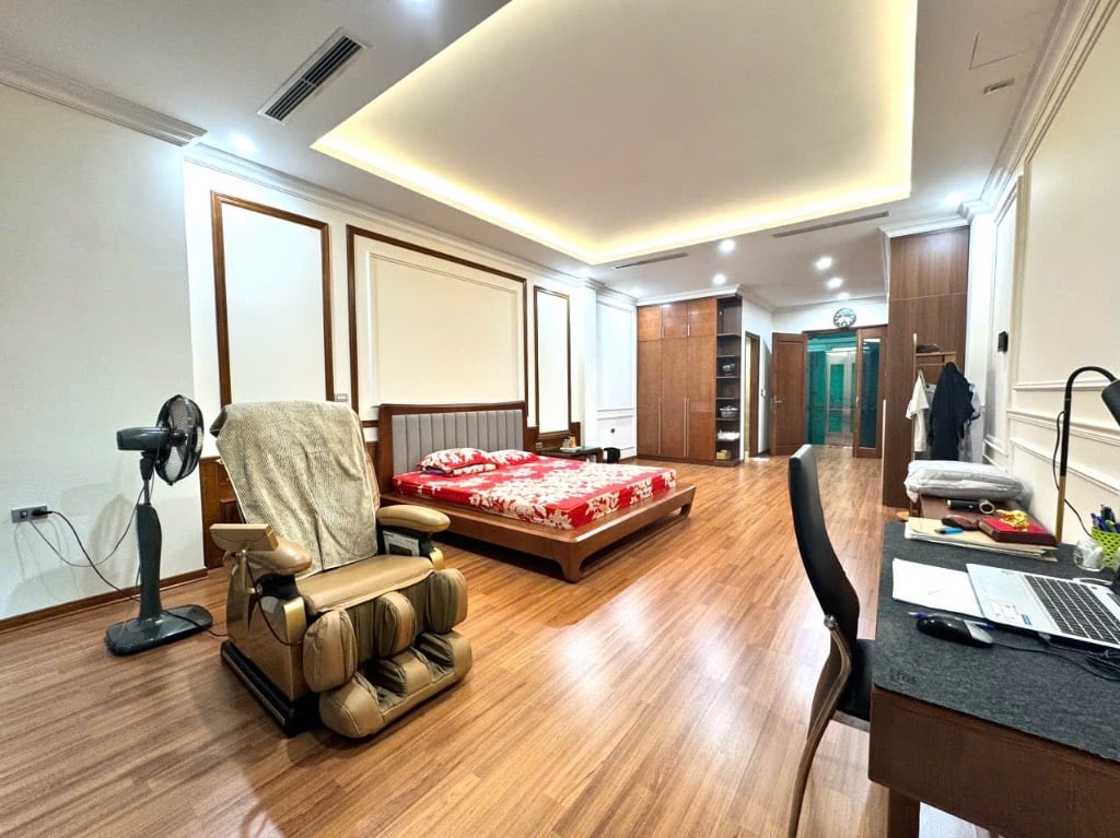 Bán nhà Thái Hà Đống Đa, 40m2, 4 tầng, 4PN, ô tô tránh, giá tốt  14 tỷ