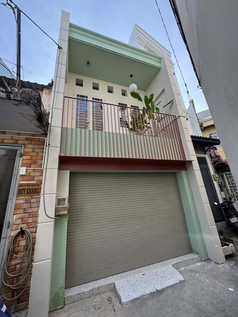 Cho thuê nhà nguyên căn Quang Trung, Gò Vấp, 2 tầng 4x11m, giá chỉ 12 triệu/tháng