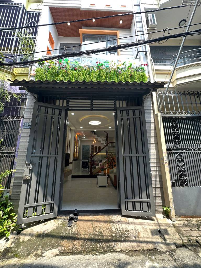 Bán nhà Quang Trung Gò Vấp, đường xe hơi, ngay chợ Hạnh Thông Tây, giá 4,5 tỷ