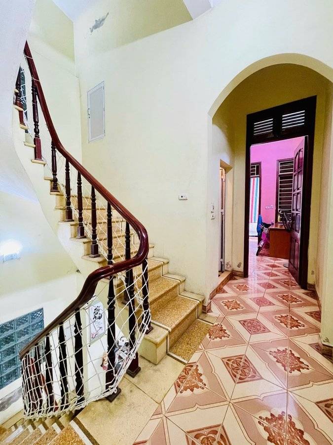 Bán nhà Vạn Bảo, Ba Đình, 34m² 4 tầng mặt tiền 3m, đường ô tô tránh, giá 10,9 tỷ