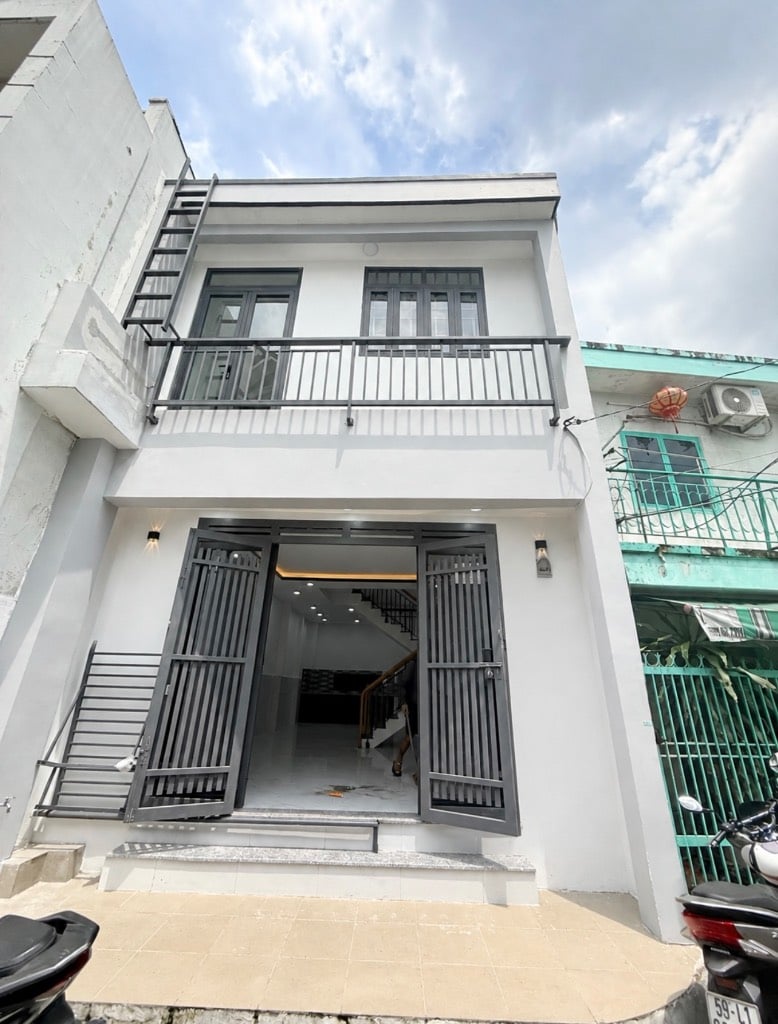 Bán nhà Phạm Thế Hiển Quận 8, 57m², 2PN 2WC, hẻm xe hơi 4m, giá 5,3 tỷ