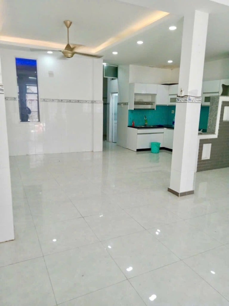 Cho thuê nhà nguyên căn 807/Trường Chinh, Tân Phú, 2PN 80m2, giá chỉ 8.5tr/tháng