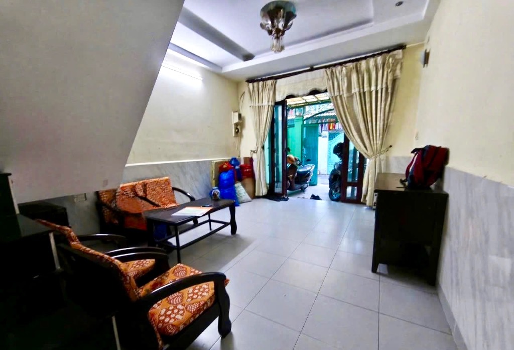 Cho thuê nhà Phạm Văn Đồng Gò Vấp, 60m², 4 phòng ngủ, giá 15 triệu