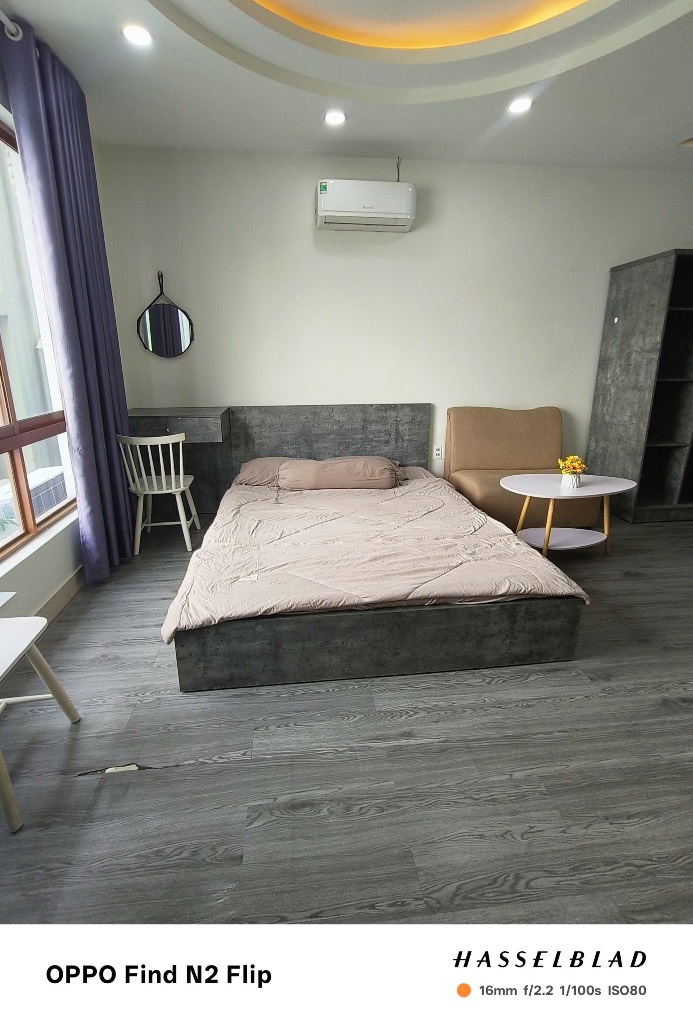 Cho thuê căn hộ Ung Văn Khiêm, Bình Thạnh, ban công view đẹp, gần trung tâm, full nội thất