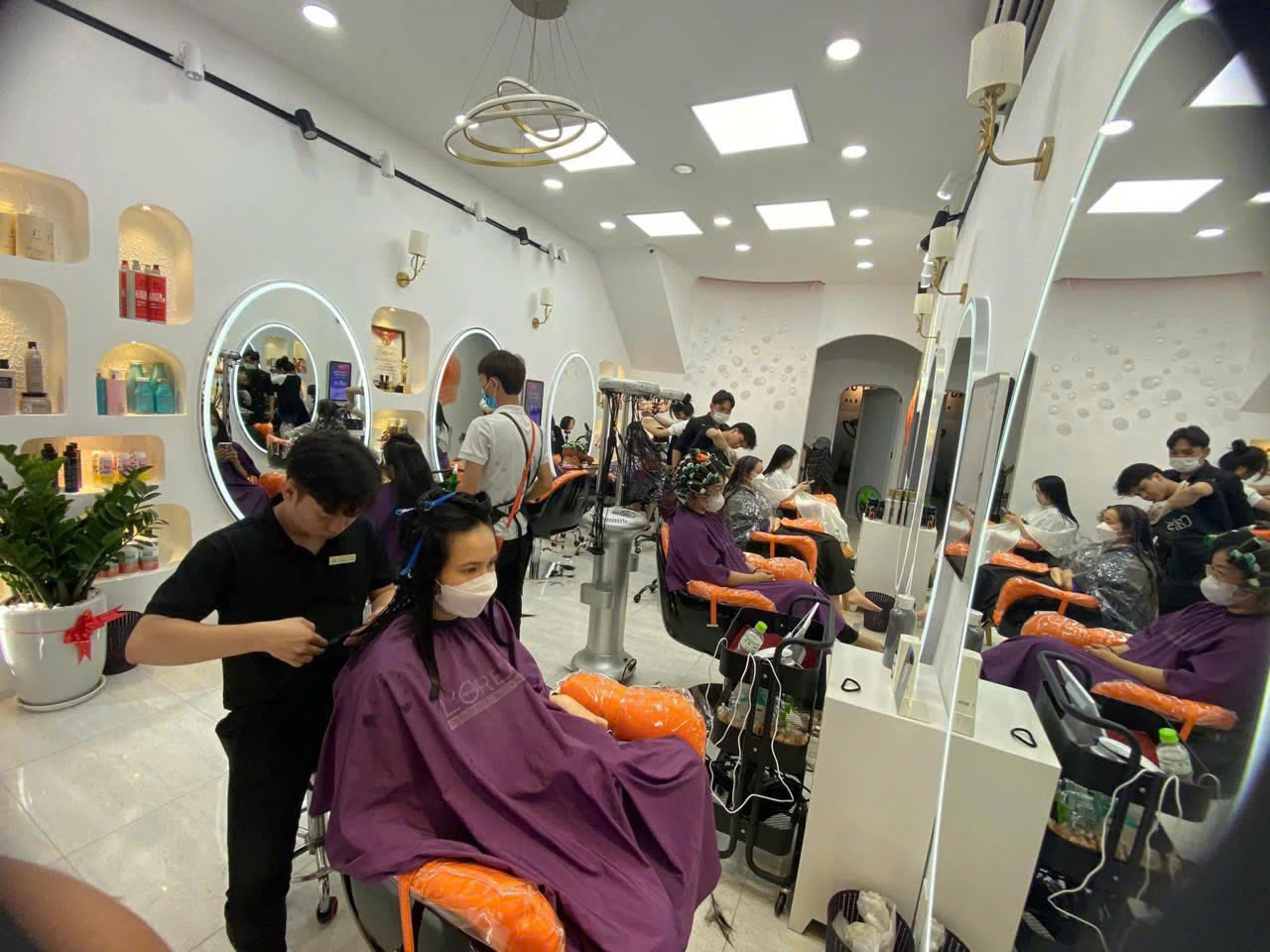 Chính chủ cần sang nhượng salon tóc đường ông ích khiêm, phường thạch thang