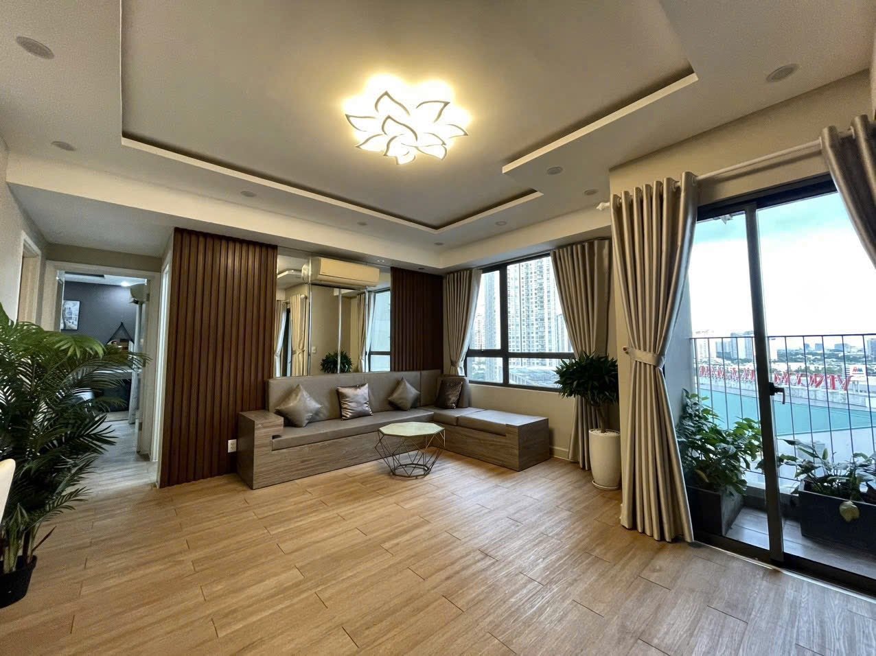 Bán căn hộ chung cư tại The Sang Residence 57 Phạm Kiệt Ngũ Hành Sơn Đà Nẵng, diện tích 62m2, giá 3,4 tỷ