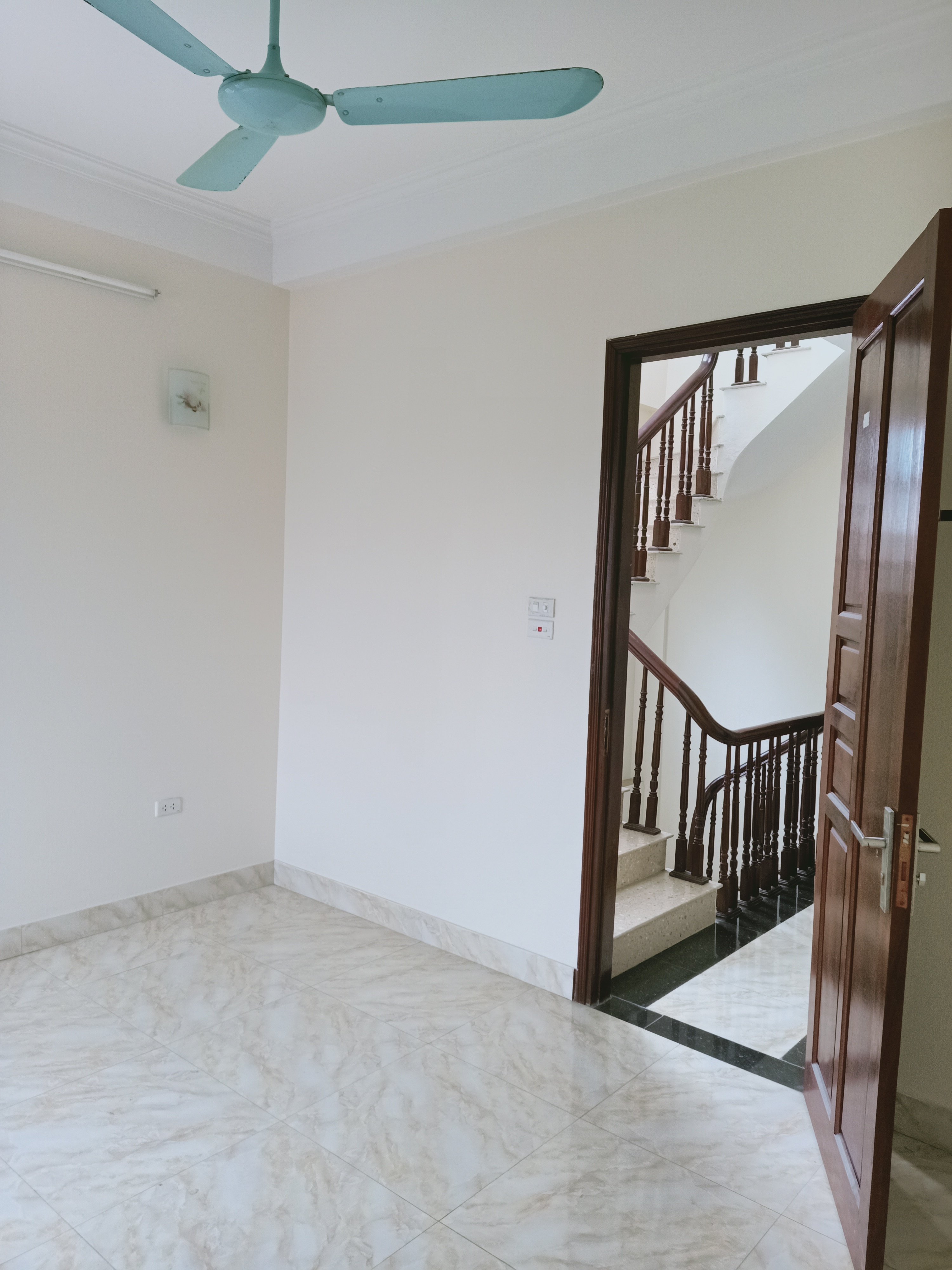 Chính chủ nhà trọ cho thuê giá tốt ngay Hòa Hưng, Quận 10, giá chỉ 2,7 triệu