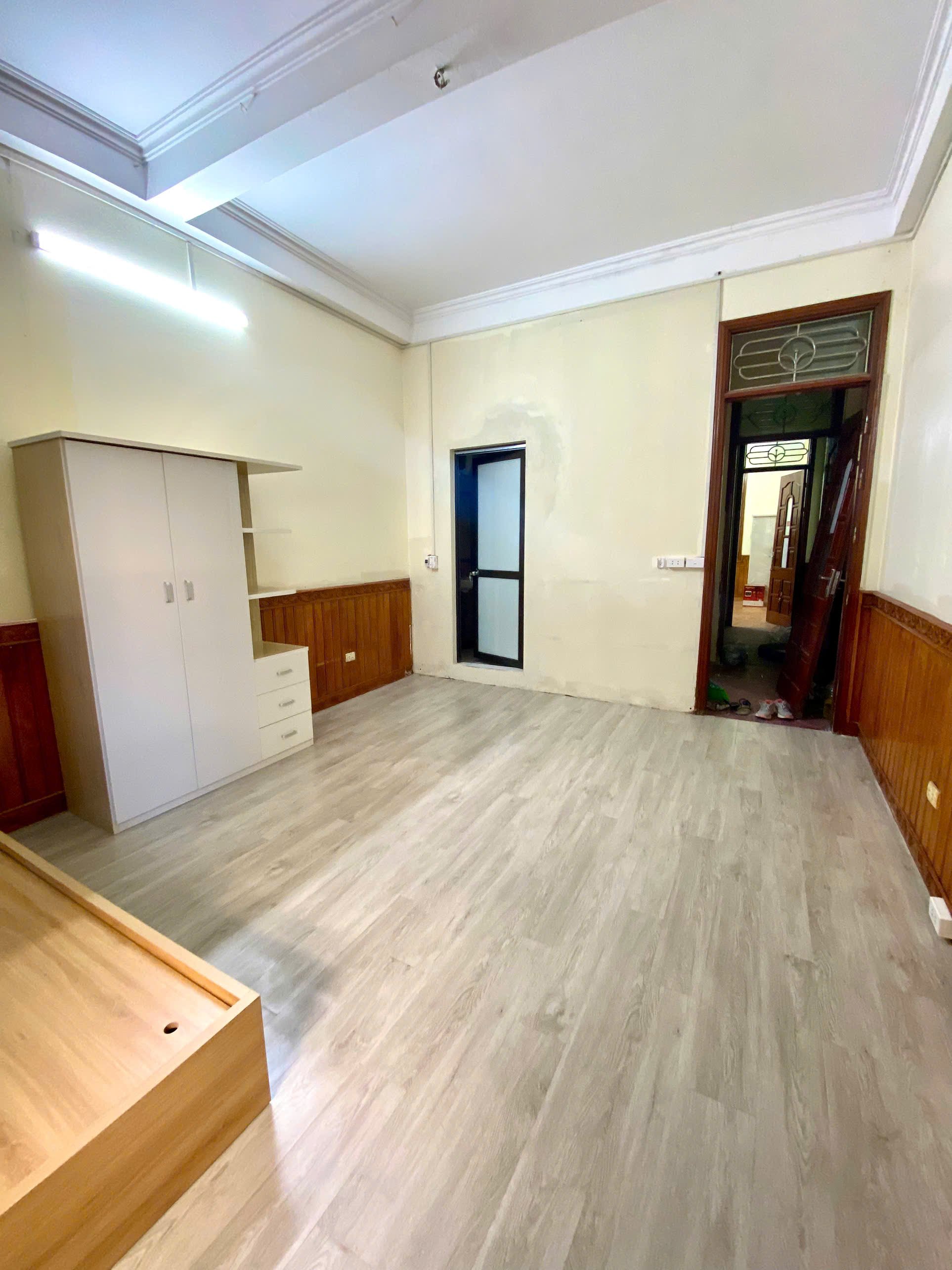 Cho thuê trọ giá rẻ, Cộng Hòa, Tân Bình, giá chỉ 3,8 triệu ngay Hoàng Hoa Thám