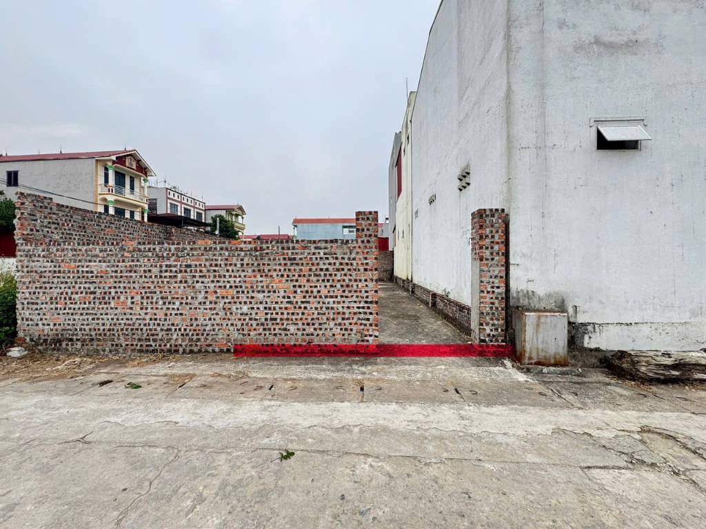 Bán 60m đất Thôn Ấp 1, Tiền Phong, Mê Linh, HN. Bìa Làng, oto Tránh. giá 2,75 tỷ