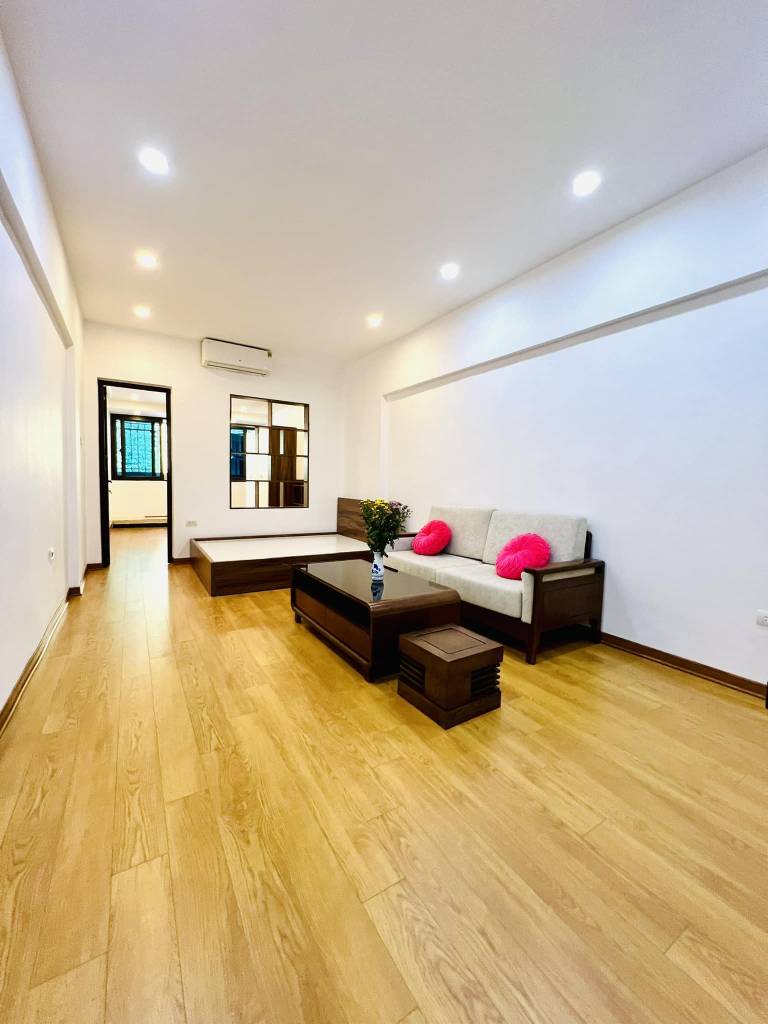 Cần bán ch tập thể 65m2, 2pn tầng 3 phố Nguyễn Chí Thanh, Đống Đa