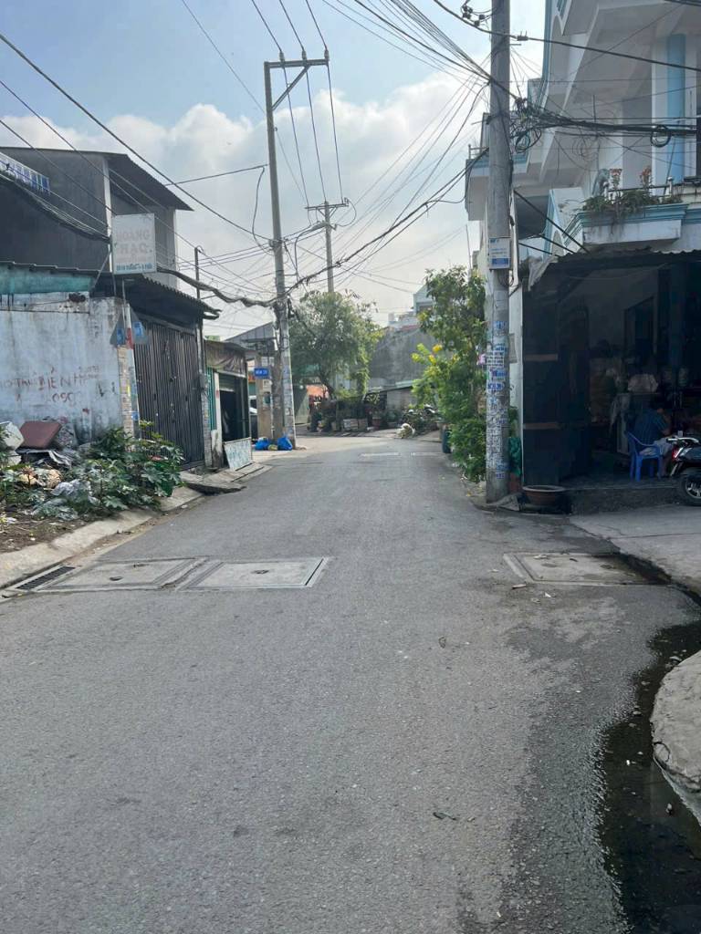 Chuyển nhượng đất thị trấn Xuân Mai 374m2 ODT 74m2 giá hấp dẫn