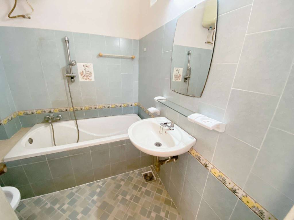 Bán nhà 47m² hẻm Ngô Tất Tố, Phường 22 Quận  Bình Thạnh, 1 trệt 1 lửng 1 lầu, 3PN 3WC, Tây Bắc, giá 6.5 tỷ