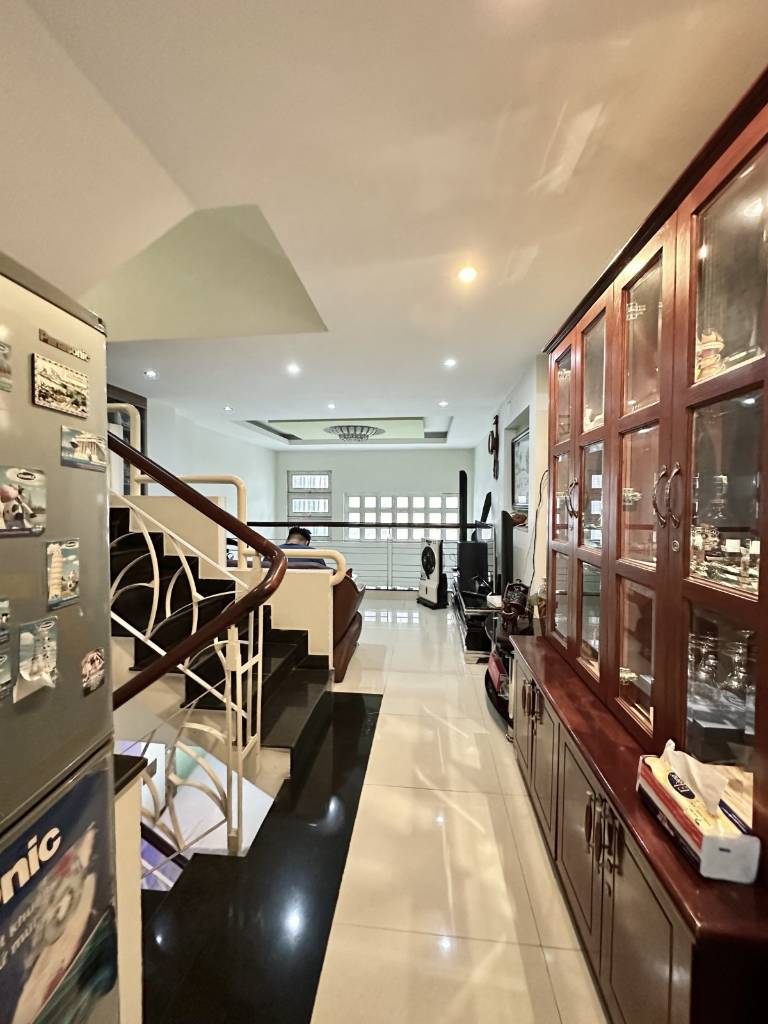 Bán nhà riêng 58m² phố Nghĩa Đô, Cầu Giấy, Hà Nội, giá cả thương lượng