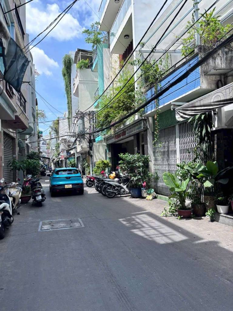 Bán nhà Võ Thị Hồi, 3 tầng gần trạm y tế xã Xuân Thới Đông, diện tích 5x20m, giá 4 tỷ 950 triệu