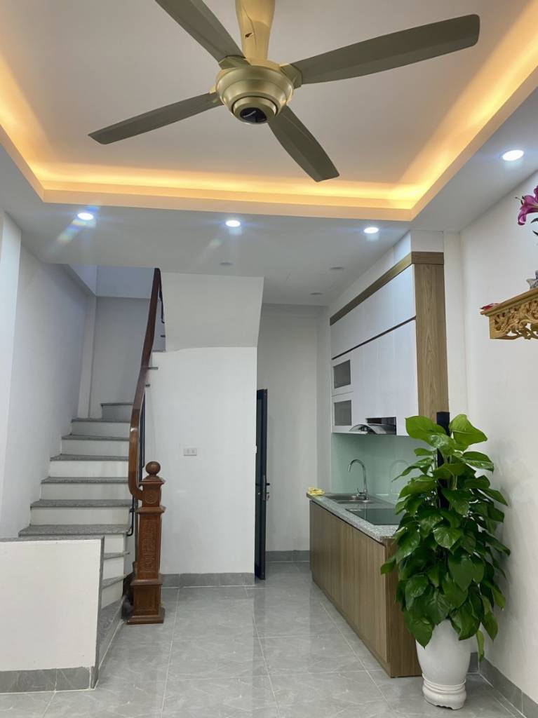 Cho thuê lô góc mặt phố Nguyễn Thị Định. Mặt tiền 25m. Diện tích 150m x 2 tầng. 52tr. Mọi mô hình