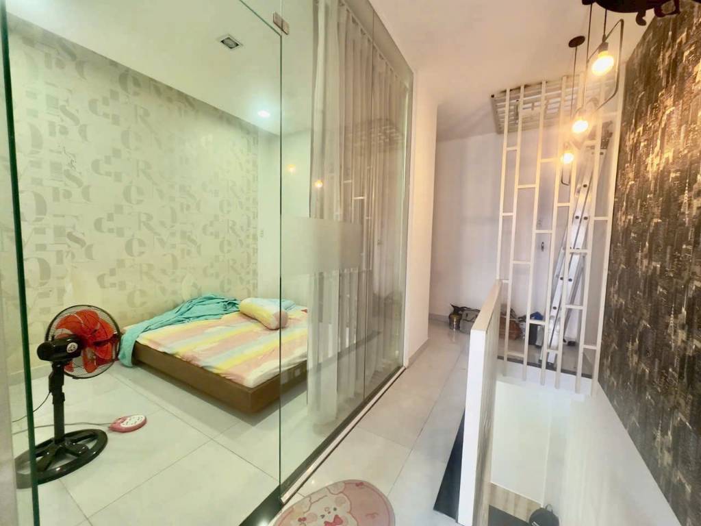 Bán nhà 3 lầu hẻm xe tải 131 Kinh Dương Vương, Quận 6, 4x12m, 5.69 tỷ, thương lượng