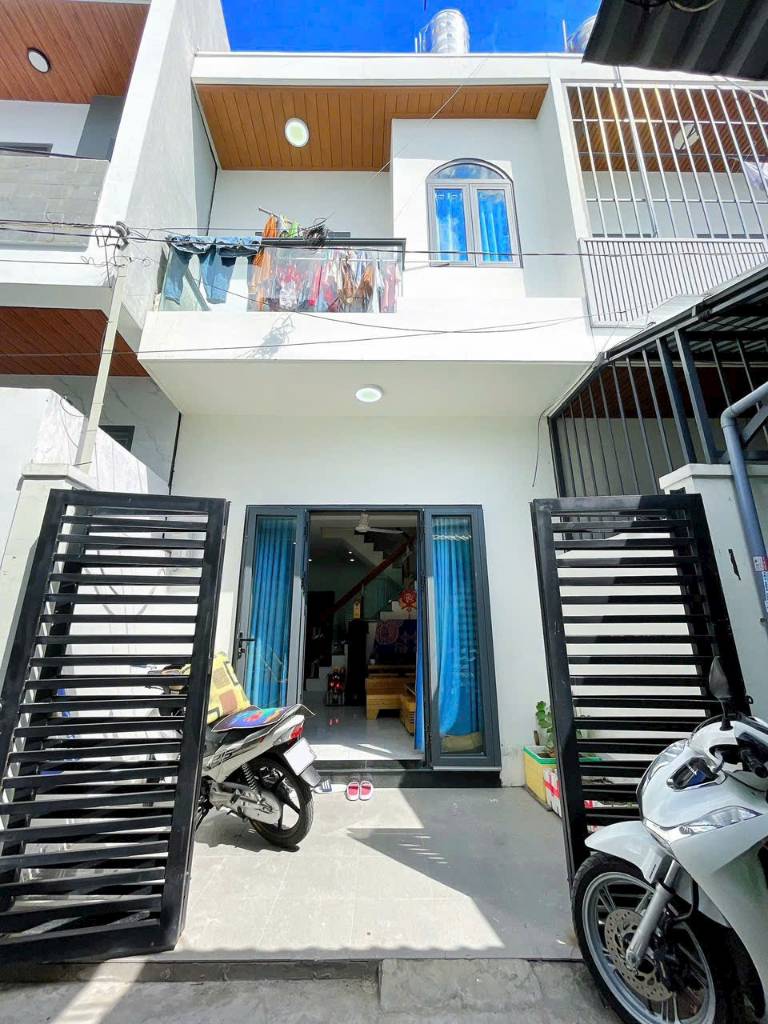 Bán nhà lầu hẻm 9 đường Phạm Ngọc Hưng