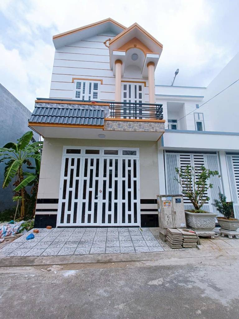 Bán nhà lầu mới đẹp đường D7 Kdc Tiểu Dự Án Nhi Đồng