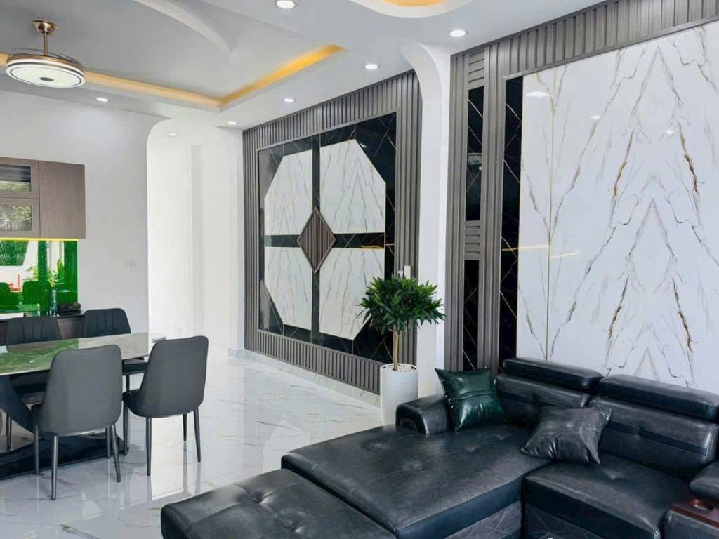 Bán nhà riêng tại Đức Giang, Long Biên, Hà Nội - Diện tích 64m², giá cực chất chỉ 11,5 tỷ