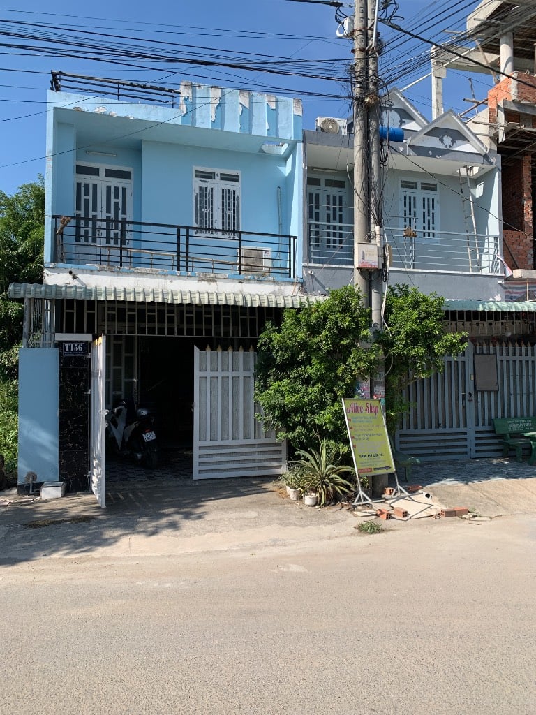 Bán căn nhà 1 lầu 1 trệt 85m2 đủ nội thất