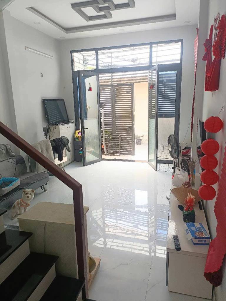 Bán nhà riêng 50m2 đường Phố Trạm, quận Long Biên, Hà Nội - Sổ đỏ pháp lý chuẩn