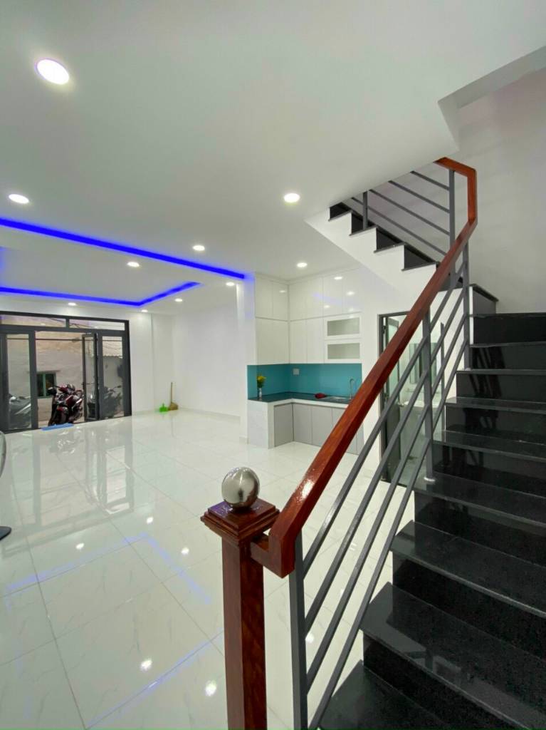 Phá sản bán nhà gấp đ Phạm Văn Ngôn Q2 61m2 970tr shr sát chợ tiện KD