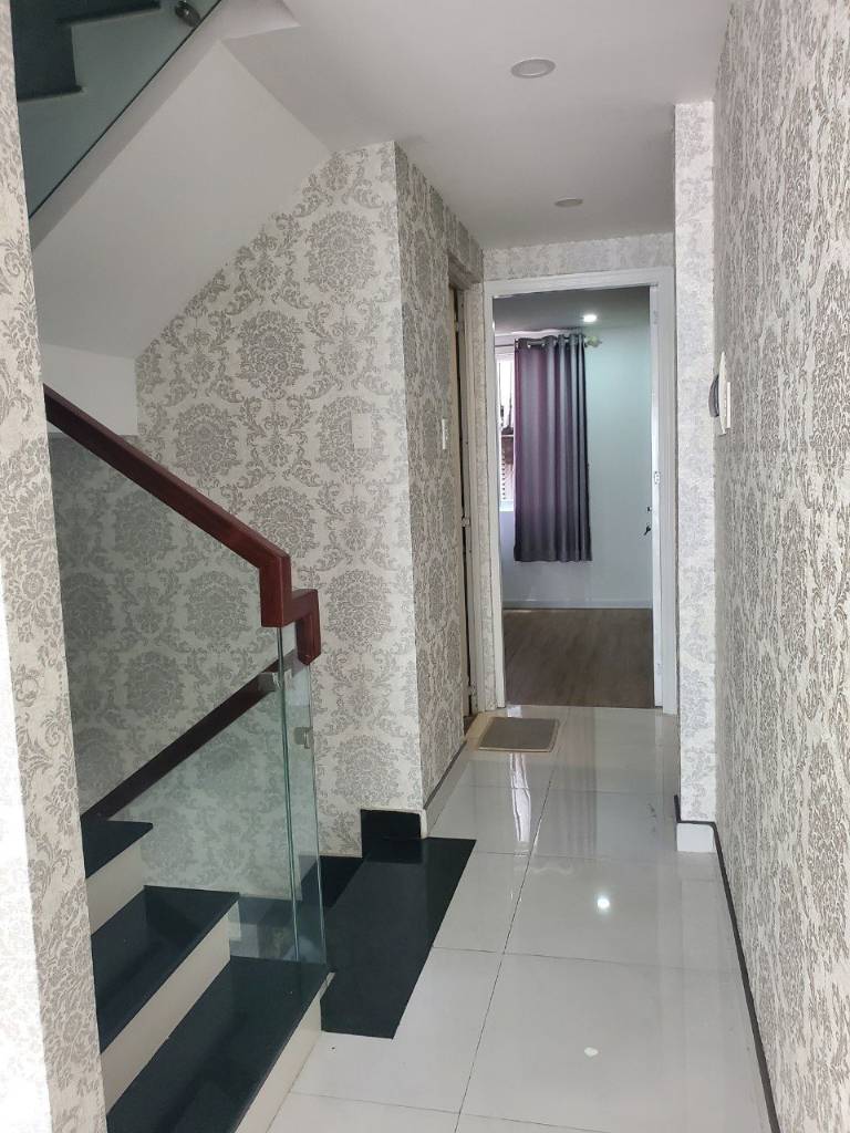 KD thua lỗ bán nhà đường Nguyễn Bính, Q7 51m2/930 triệu, shr gần khu chế xuất Tân Thuận