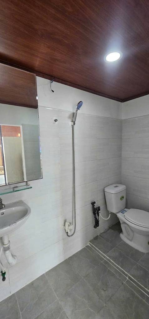 Cho thuê nhà mặt phố Lê Văn Khương Quận 12 diện tích 600m2 tiện kinh doanh