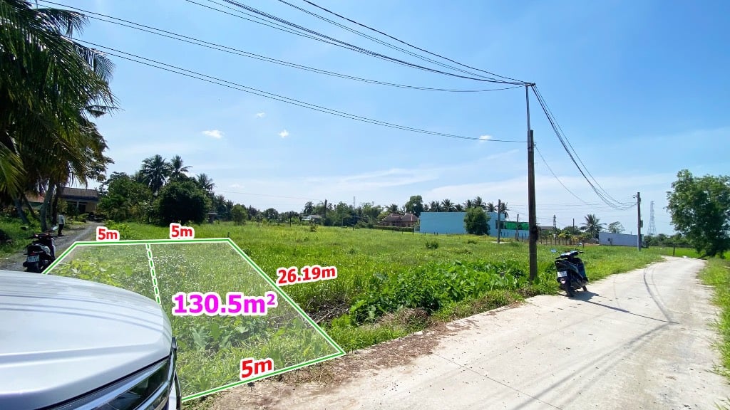 Ngay uỷ ban xã Tân Bình - Đất thổ cách QL1A 2.5km