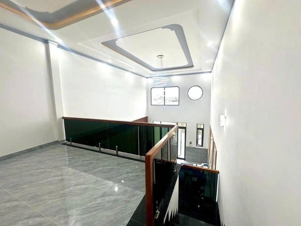 Bán nhà riêng 5 tầng hẻm xe hơi Dương Quảng Hàm, 4x20m giá 9,9 tỷ