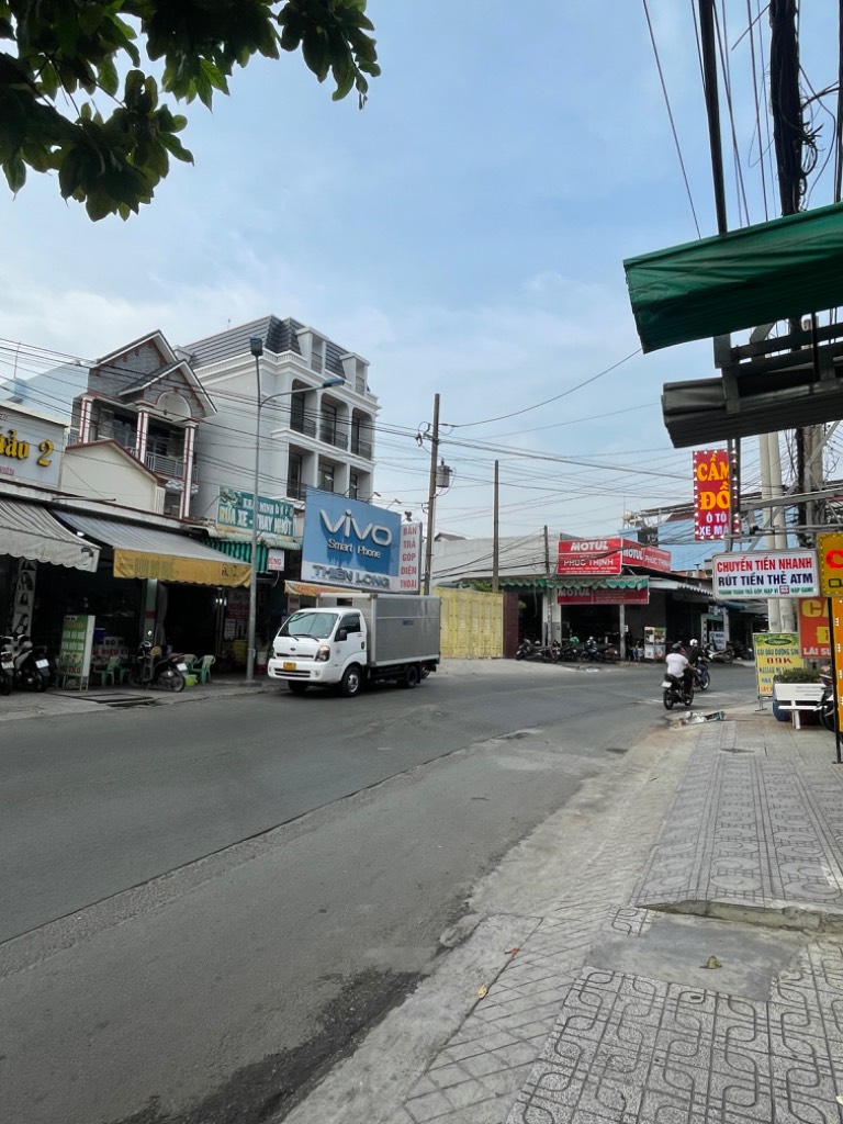 Bán nhà CHDV 10 phòng, thu nhập 42 triệu/tháng, đường 12m, Gò Vấp, giá 10,7 tỷ