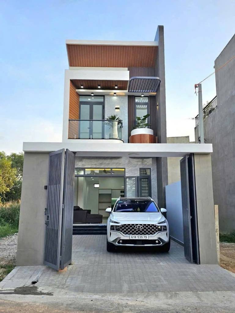 Bán nhà 1 trệt 1 lầu, đầy đủ nội thất, giá chỉ 790 triệu, ngay chợ Hưng Long, Bình Chánh, TP.HCM