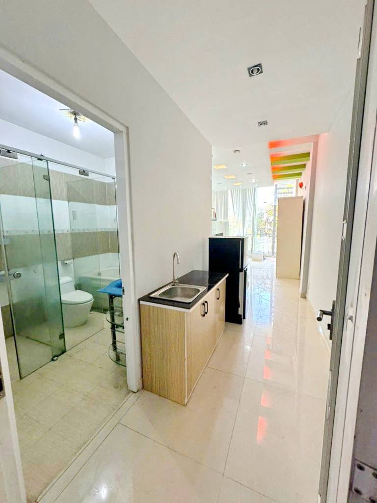 Bán nhà mặt phố 8 x 18m tại Võ Văn Tần, Quận 3, Tiềm năng kinh doanh cao