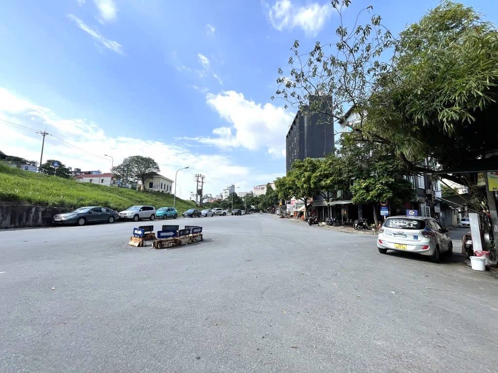 Bán nhà Ngọc Thụy, ô tô tránh, full nội thất. 61m2, 4 tầng, 14.5m. Chào 9.2 tỷ.