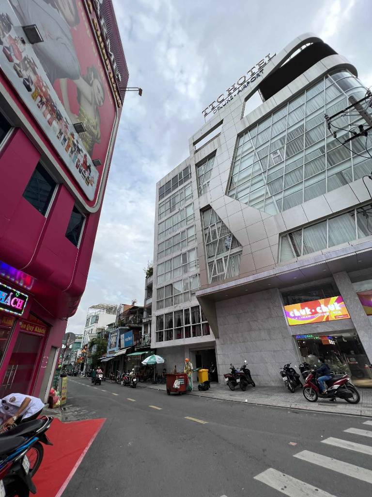 Bán nhà mặt phố Tôn Đức Thắng, 120m2 x 7 tầng thang máy, Lô góc, Building
