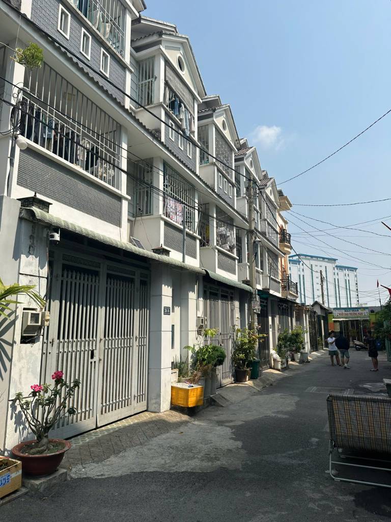 NHÀ 3 TẦNG GẦN XONG HÀNH XA LỘ HÀ NỘI HIỆP PHÚ - KHU VIP PHÂN LÔ - HẺM 7M - GIÁ 5.2 TỶ