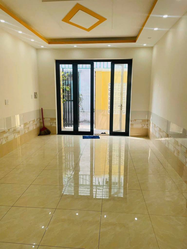 Nhà 1 trệt 1 lầu - hẻm Đỗ Xuân Hợp - Phước Long A - giá 4.5 tỷ