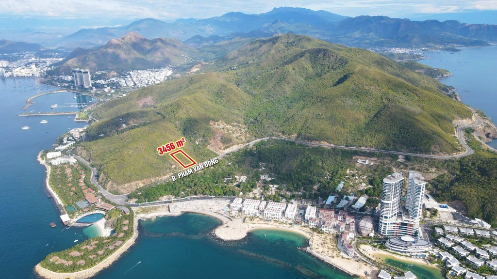 Mặt tiền đường Phạm Văn Đồng view Vega City, Libera Nha Trang