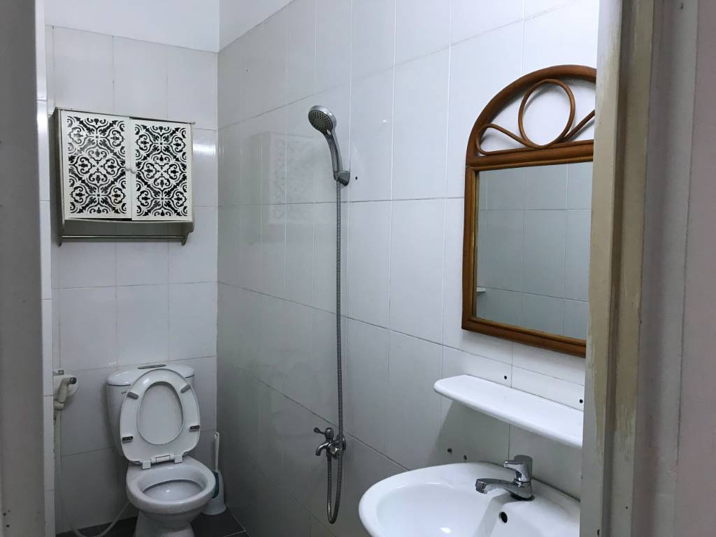 Bán nhà mặt phố Cầu Giấy, diện tích 270m2, đường Cầu Giấy, quận Cầu Giấy, giá 85 tỷ