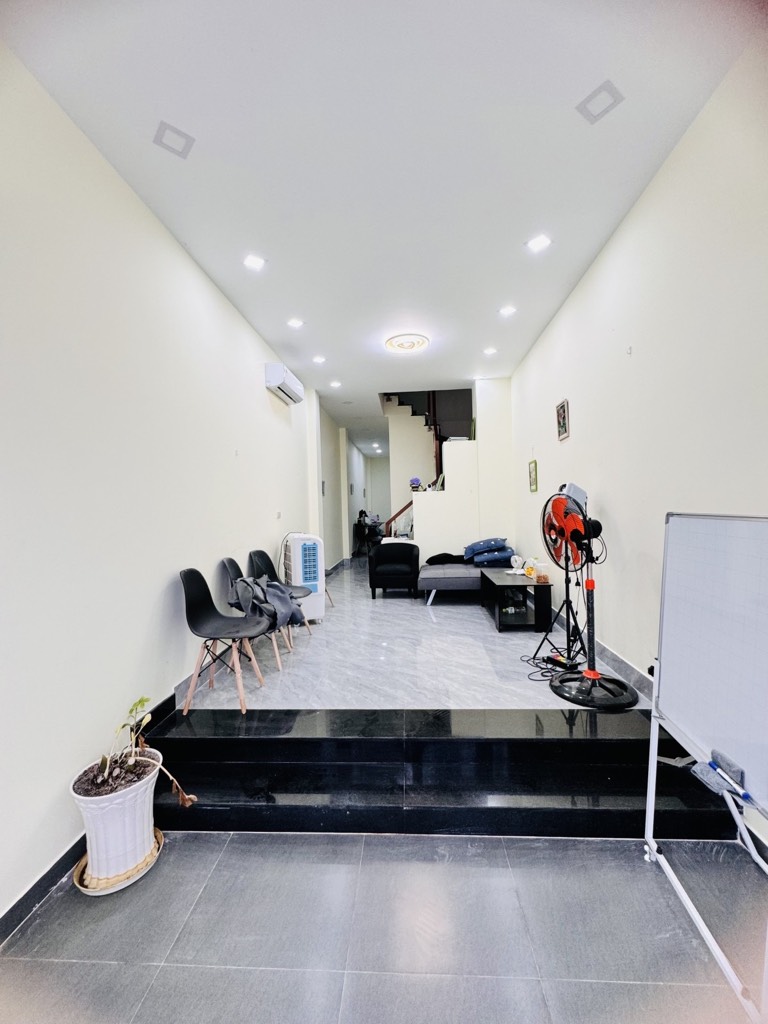 Dương Bá Trạc Quận 8 - 4 tầng mới đẹp - thiết kế hiện đại nội thất xịn xò - 46m2 - giá 8.3 tỷ
