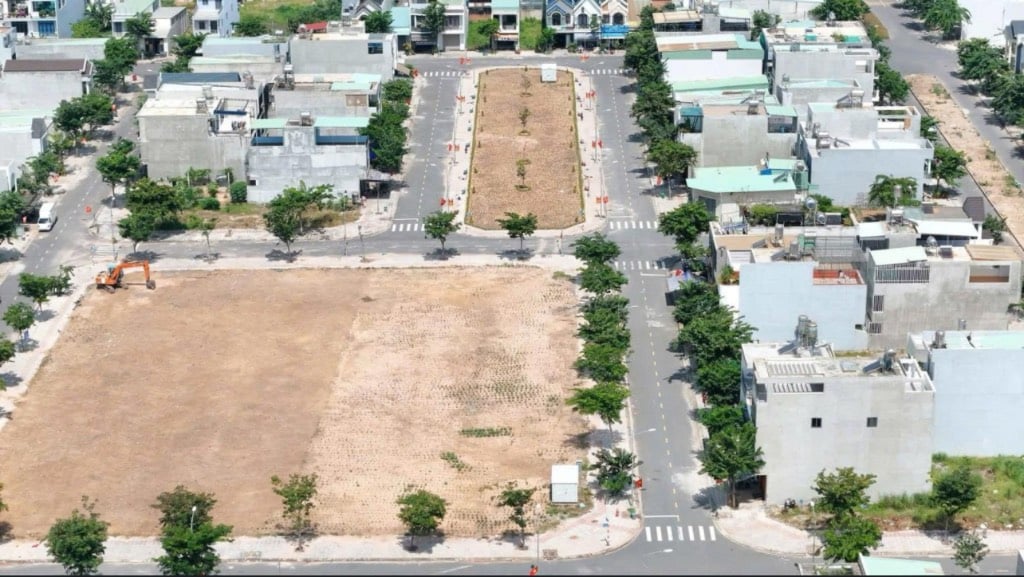 Cần Bán Lô Đất Ngay Cổng Chính Sân Bay Long Thành , Giá 939tr , shr , cách sân bay 4km