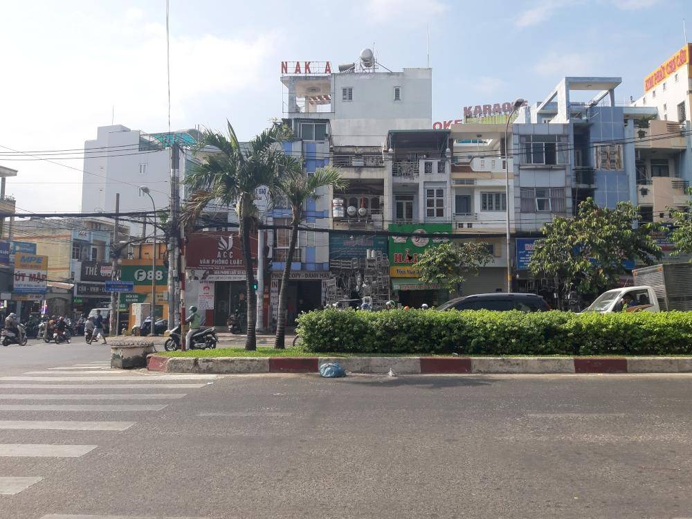 Bán gấp MT Tô Ký ngay đường Đông Bắc, CVPM Quang Trung, DT 4x25m công nhận đủ