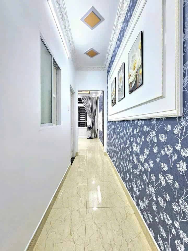 Bán nhà riêng 4 tầng, lô góc 100m2, 30 Phạm Văn Đồng, Cầu Giấy giá 26,1 tỷ