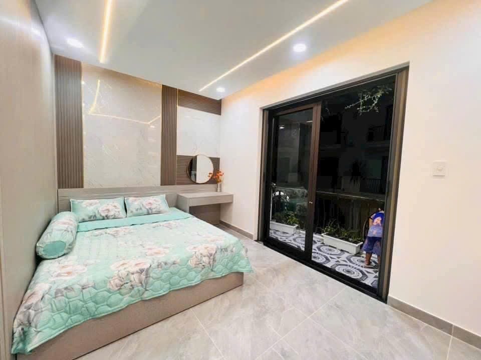 Bán căn nhà hẻm oto thông tại TX22, Q12